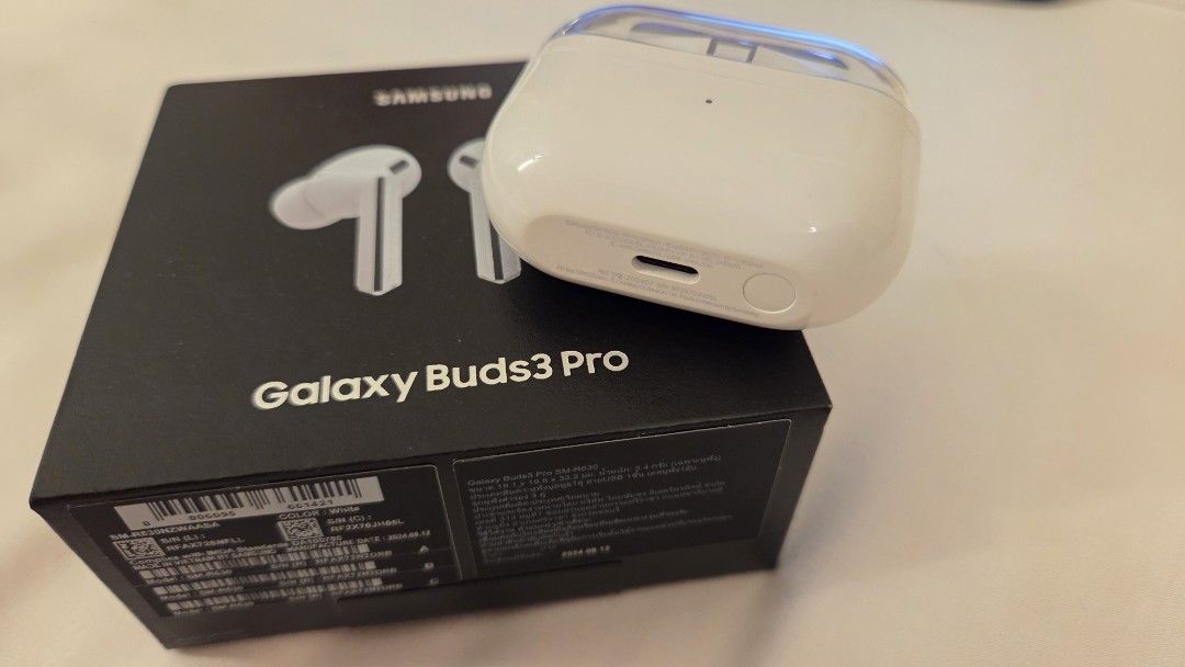 Samsung Galaxy Buds3 Pro - White - like new