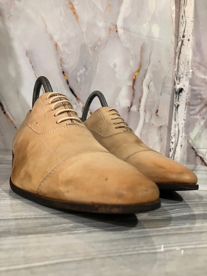 SANTONI ELEGANT LEATHER SHOES SIZE 7 MEN (Category: Flats & Sandals) located in General Mariano Alvarez. Submitted by adonid (Listing ID 1423977710, Image 2). Description: SANTONI ELEGANT LEATHER SHOES ORIGINAL SANTONI ELEGANT LEATHER SHOES GOOD CONDITION NORMAL SIGN OF USAGE ONLY NASA PIC NA ISSUE SIZE 7 MEN.