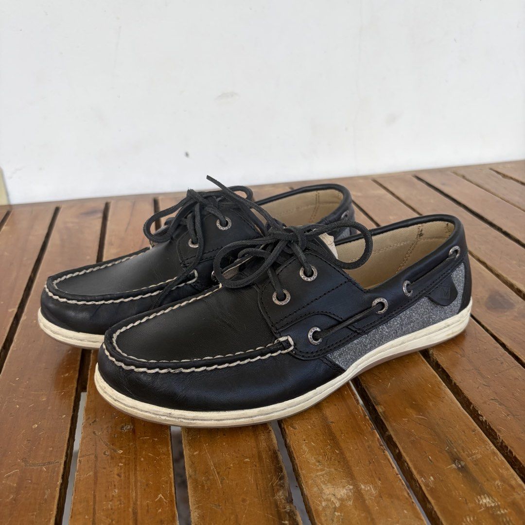Sperry Top-Sider Boat Shoes - Black (Category: Loafers) located in Bulacan. Submitted by speczone (Listing ID 1424025299, Image 1). Description: Can pass as brand new! really great in person, still crispy. - Sperry Top-Sider boat shoes - Black leather - Stylish design with white stitching - Contrasting grey fabric detail - Lace-up closure - Durable sole - Sperry Top-Sider logo on insole - Made in Bangladesh.