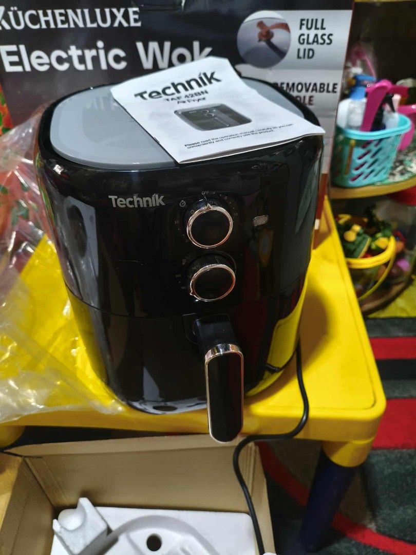 Technik 4.2 Liters Air Fryer (Category: Fryers) located in Manila. Submitted by itsmethal (Listing ID 1424059759, Image 2). Description: Brandnew Air fryer.