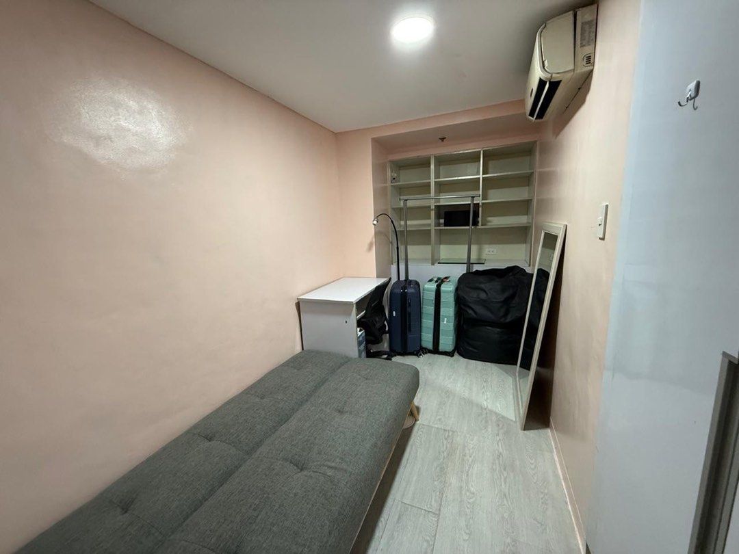 The infinity towers BGC (Category: Apartments & Condos) located in Quezon City. Submitted by becca.bu (Listing ID 1423991207, Image 3). Description: The Infinity tower condominium 26th street Forth Bonifacio Global City. 68sqm 2 bedroom, 1 TB with balcony No parking 11th floor Fully furnished but sofa & dining not included. .