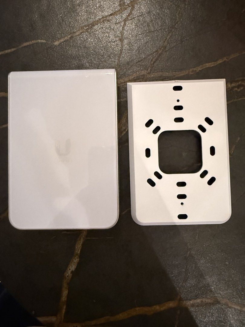 Ubiquiti U6-IW In-Wall Access Point, Computers & Tech, Parts ...