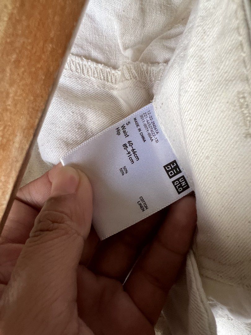 Uniqlo Cotton Linen Pants (Category: Other Bottoms) located in Quezon City. Submitted by declutteringpeppers (Listing ID 1424059657, Image 2). Description: - Uniqlo cream pants - Cotton-linen blend - Size: Small - Waist: 60-66cm - Hips: 85-91cm - Features: Button closure, pockets - Made in China - I have two of these in the same size .