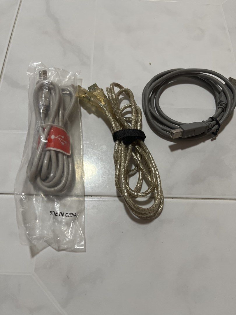 USB Cables - Assorted printer cable (Category: Cables & Adaptors) located in Singapore. Submitted by justme1969 (Listing ID 1423973239, Image 1). Description: Assorted printer cable or adapter To connect printer to pc 5 dollars each .