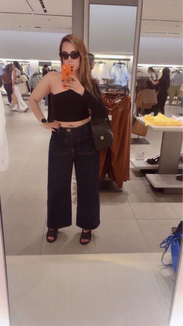 Zara one shoulder top (Category: Longsleeves) located in Mandaluyong City. Submitted by rachel.cadiz (Listing ID 1424159888, Image 3). Description: Large on tagbest fits m-sl Very nice in actual Lakas mka sexy Used only once Best paired with with high waisted jeans.