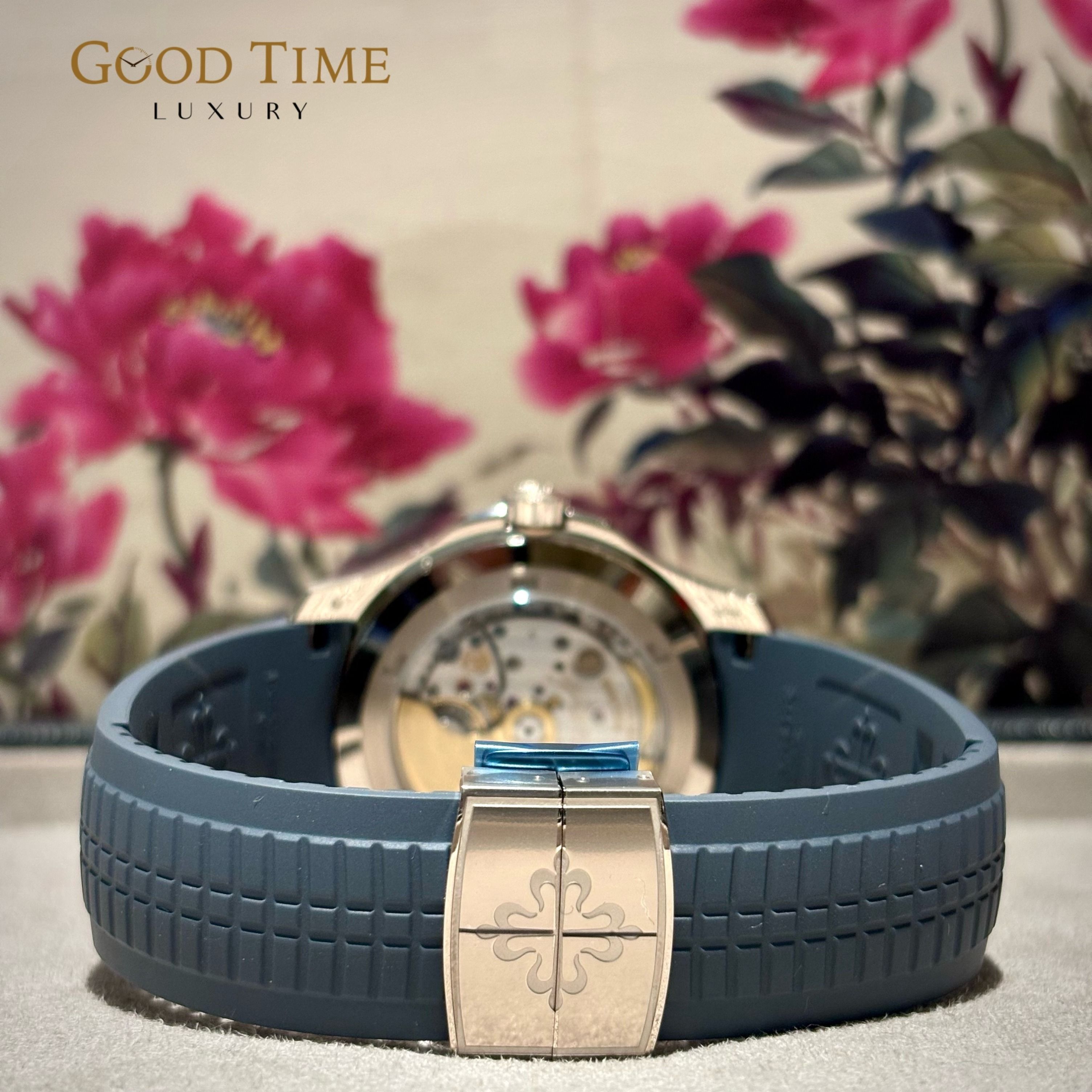 2025 MAY Unpolished MINT Patek Philippe 5164G White Gold Aquanaut Blue Dial (Category: Watches) located in Singapore. Submitted by goodtimeluxury (Listing ID 1425681742, Image 2). Description: Brand: Patek Philippe Model: 5164G White Gold Aquanaut Blue Dial Year: 2025 MAY Box and Papers: Yes Description: Unpolished Mint Condition Payment mode: - Bank Transfer, Paynow, Cash - Additional 2.5% for one time credit card VISA, MASTERS, AMEX - Additiona
