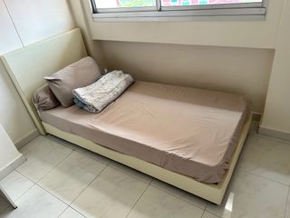 (Category: ) located in . Submitted by kelwabunga (Listing ID 1425784115, Image 1). Description: .
