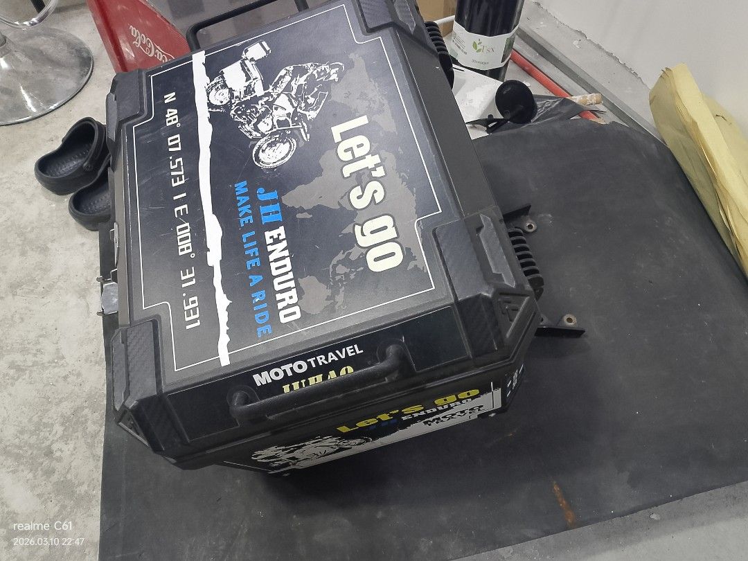 57L topbox & bracket for Honda Beat V3 (Category: Other Motorcycles Parts and Accessories) located in Rodriguez. Submitted by bathala001 (Listing ID 1425791035, Image 3). Description: Top Box for Honda Beat version 3 and Bracket(keep stock grab bar) ✅SOLD AS SET(not separately) -TopBox ABS PLASTIC material, not alloy -Screwed base, stable and firm -46*43*33cm -With lining inside -2 keys -Bracket on top of stock grab bar, no need to remove stock g