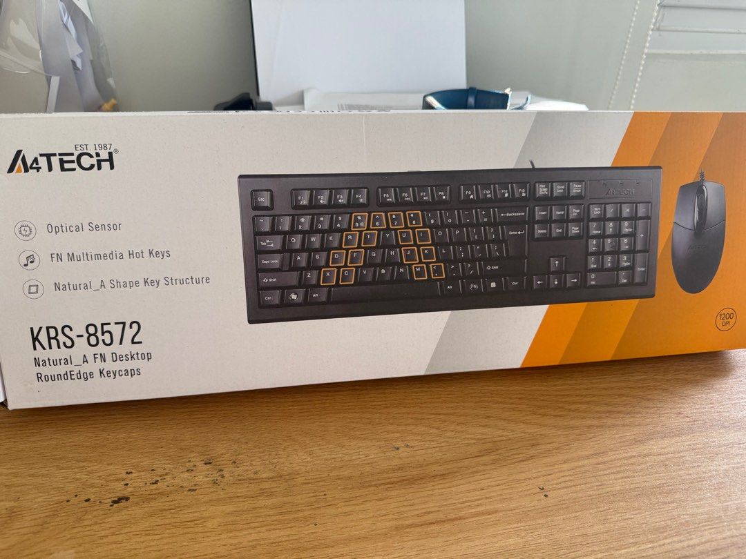 A4 Tech Keyboard KRS 8562 (Category: Computer Keyboard) located in Caloocan City. Submitted by krishazach (Listing ID 1425638369, Image 1). Description: .