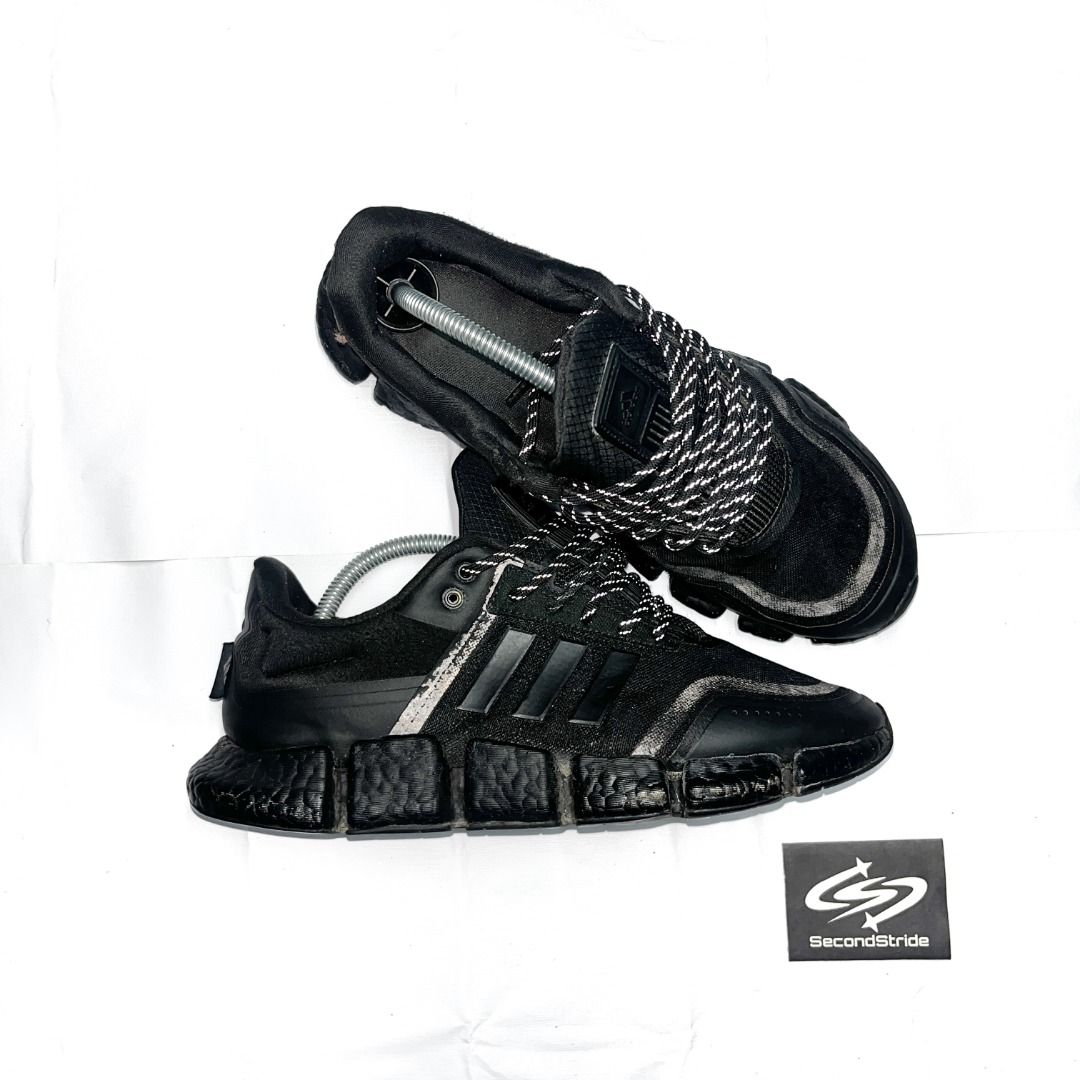 ADI VENTO GX3481 (Category: Sneakers) located in Manila. Submitted by 2ndstride (Listing ID 1425655371, Image 1). Description: VERY GOOD CONDITION US 10 / EUR 44 / 28 CM PRICE 499 Disclaimer: SecondStride is an independent seller. All brand names and trademarks belong to their respective owners. No brand affiliation implied..