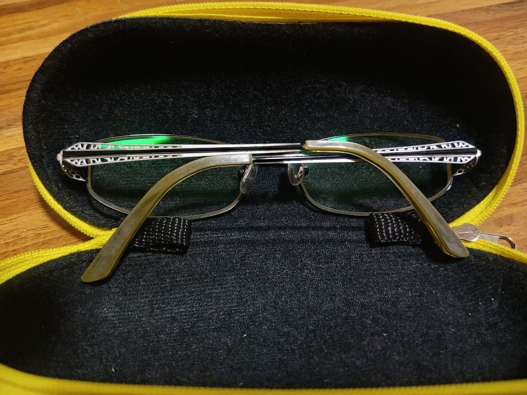 Alain Delon hand made metal frames Eyeglasses (Category: Sunglasses & Eyewear) located in Taguig. Submitted by nextflip (Listing ID 1425820984, Image 3). Description: excellent condition graded hand made frames.