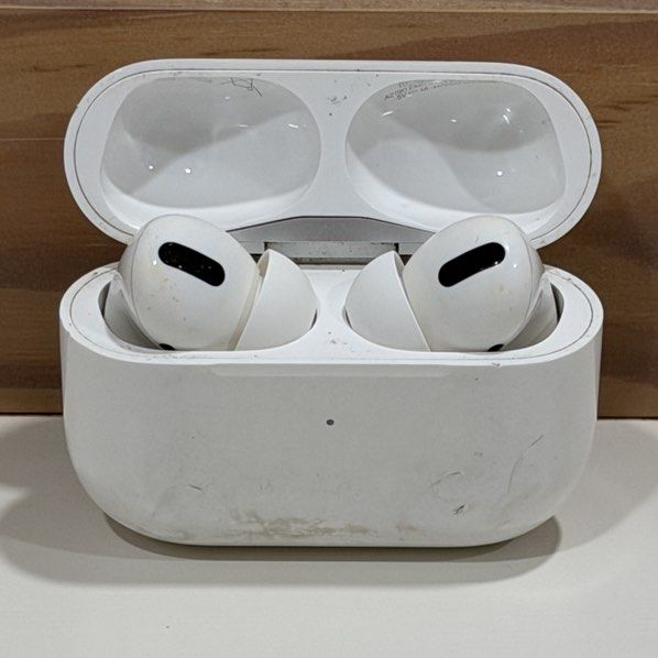 Apple AirPods Pro 1424980785744455682
