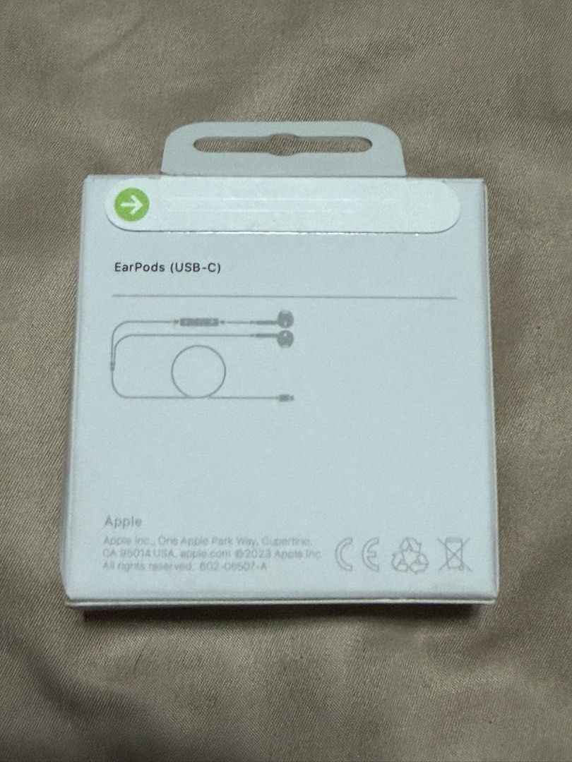 Apple Earpods USB-C (Category: Headphones & Headsets) located in Manila. Submitted by guillzzz (Listing ID 1425706380, Image 2). Description: Brand new sealed Original Loc: Parañaque City.