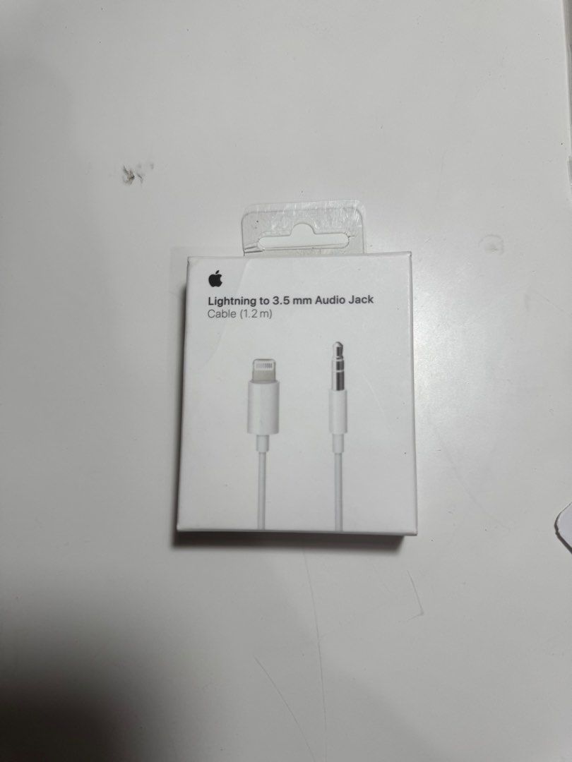 Apple Lightning to 3.5 mm Audio Jack (Category: Chargers & Cables) located in Manila. Submitted by miffybuyandsells (Listing ID 1425797883, Image 1). Description: - only used once in the plane - got this at an airport (forgot where sorry) - shipping to be shouldered by the buyer - MOP: gcash or bank transfer.