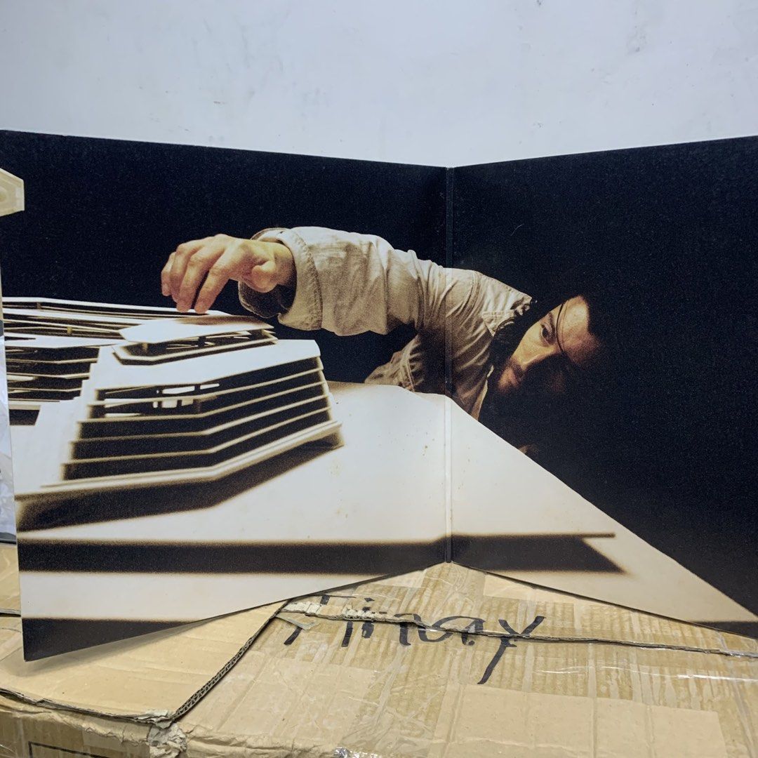 Arctic Monkeys - Tranquility Base Hotel and Casino (Category: Vinyls) located in Rizal. Submitted by ruffdem0records (Listing ID 1425774447, Image 2). Description: 2LP Gatefold with innersleeves Condition: VG+, plays all the way through.