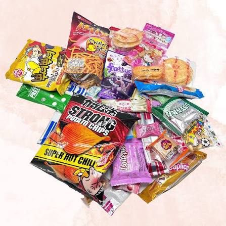 Assorted Korean Snacks (10 pcs) (Category: Gift Baskets & Hampers) located in Quezon City. Submitted by miareese (Listing ID 1425761062, Image 1). Description: Photos not mine. For reference only. Experience the taste of Korea with our premium Korean Snack Box, carefully curated with a delicious assortment of popular and authentic snacks imported directly from Korea. ✔ 100% Authentic Korean snacks ✔ Fresh stocks – newly imported from Korea ✔ Care