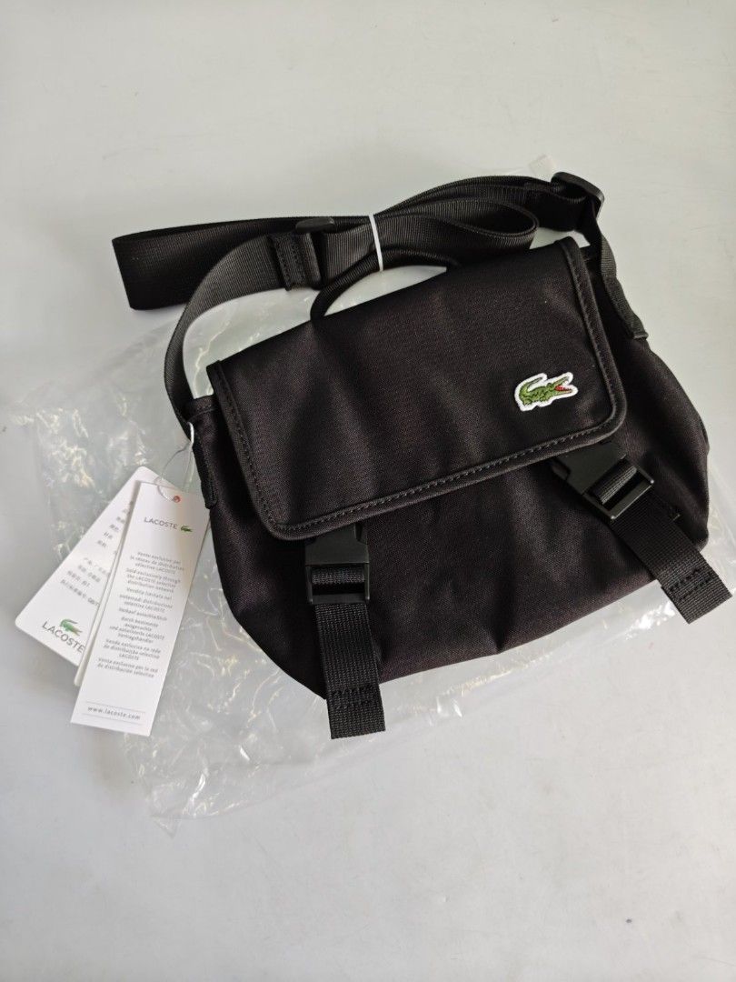 Authentic Lacoste Neocroc Sling Bag (Category: Camera Bags & Carriers) located in Quezon City. Submitted by hollowwillow (Listing ID 1421136694, Image 1). Description: authentic Lacoste neocroc made in polyester ⚠️ STRICTLY PAYMENT FIRST AND WE DO THE BOOKING ⚠️ NO MEET UP, NO PICK UP ⚠️ If in doubt, please buy somewhere else For same day delivery via lalamove For courier, we use Gogo xpress or J&T 📍QC.