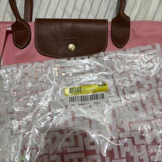 (Category: ) located in . Submitted by her.thrift (Listing ID 1425817297, Image 1). Description: .