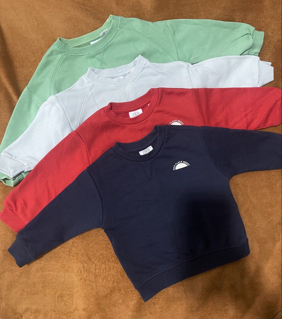 Authentic Zara Baby Sweatshirts (Category: Babies & Kids Fashion) located in Pasig City. Submitted by feloise08 (Listing ID 1425688778, Image 1). Description: Authentic Zara Sweatshirts / Sweater for Baby Worn 2-3 times only No runs, no stains Please see sizes on the photo. *Light blue is smaller (for 3-6 months) Bundle price: Php1000 for all 4 Php 290 each Original price: php 745-895 #zara #zarababy #zarasweatshirt #zarasweater #babysweater #bab