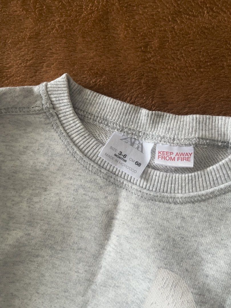 Authentic Zara Wavesport Sweatshirt 3-6 Months (Category: Babies & Kids Fashion) located in Pasig City. Submitted by feloise08 (Listing ID 1425693922, Image 2). Description: Authentic Zara Baby Sweatshirt Used once only Original Price: Php895 #zarababy #zarasweatshirt #authenticzara.