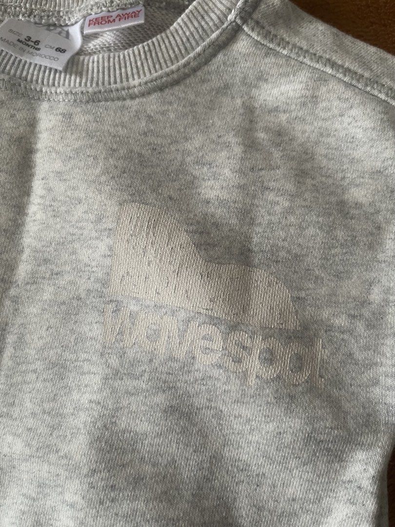Authentic Zara Wavesport Sweatshirt 3-6 Months (Category: Babies & Kids Fashion) located in Pasig City. Submitted by feloise08 (Listing ID 1425693922, Image 3). Description: Authentic Zara Baby Sweatshirt Used once only Original Price: Php895 #zarababy #zarasweatshirt #authenticzara.