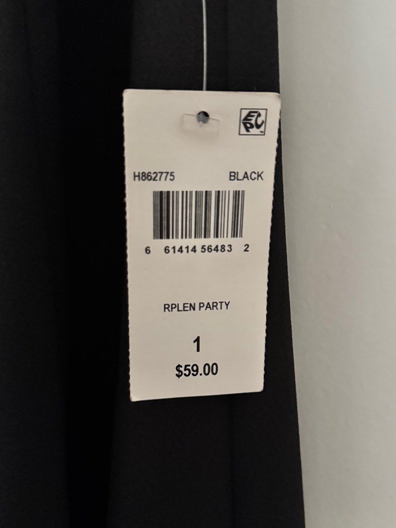 Black Knee Length Party Dress (Category: Dresses) located in Pasig City. Submitted by ky_declutter (Listing ID 1425670894, Image 3). Description: - XS-S frame - from the USA - never worn - 300 if you buy another item.