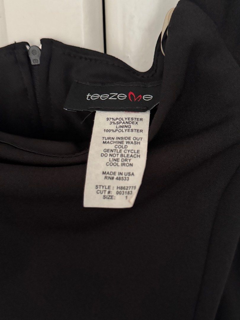 Black Knee Length Party Dress (Category: Dresses) located in Pasig City. Submitted by ky_declutter (Listing ID 1425670894, Image 2). Description: - XS-S frame - from the USA - never worn - 300 if you buy another item.