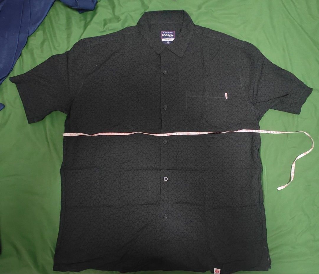 Bobson (Category: Tshirts & Polo Shirts) located in Singapore. Submitted by rvv0808 (Listing ID 1425797613, Image 4). Description: soft and smooth black polo shirt 2XL size good for big size body air-cool clothing with a measurement of armpit to armpit 62cm and 79 cm in length, brand new never used .