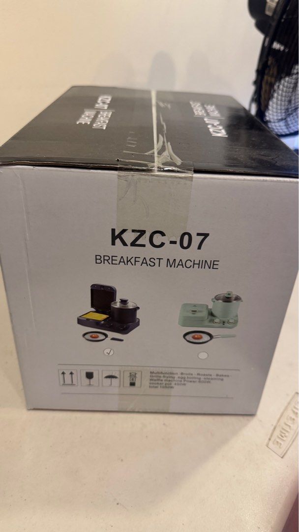 Breakfast maker (Category: Ovens & Toasters) located in Quezon City. Submitted by aloiseee (Listing ID 1425752911, Image 2). Description: .