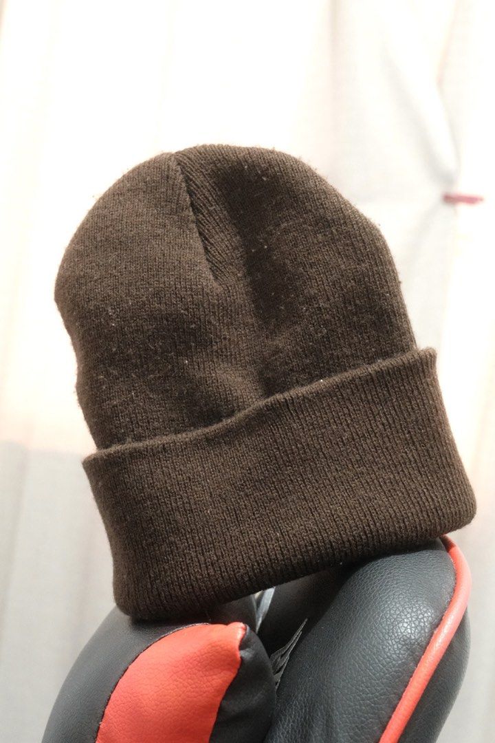 Brown Beanie (Category: Caps & Hats) located in Santa Rosa. Submitted by radarr (Listing ID 1425743722, Image 3). Description: WYSIWYG..