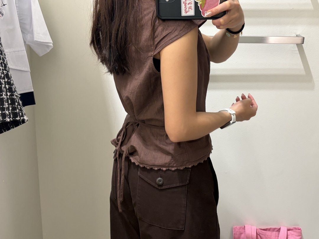 Brown lace linen top (Category: Blouses) located in Quezon City. Submitted by declutteringgn (Listing ID 1425695734, Image 2). Description: Only used twice Really nice. Just doesnt fit me that well cos i have a small buuust.