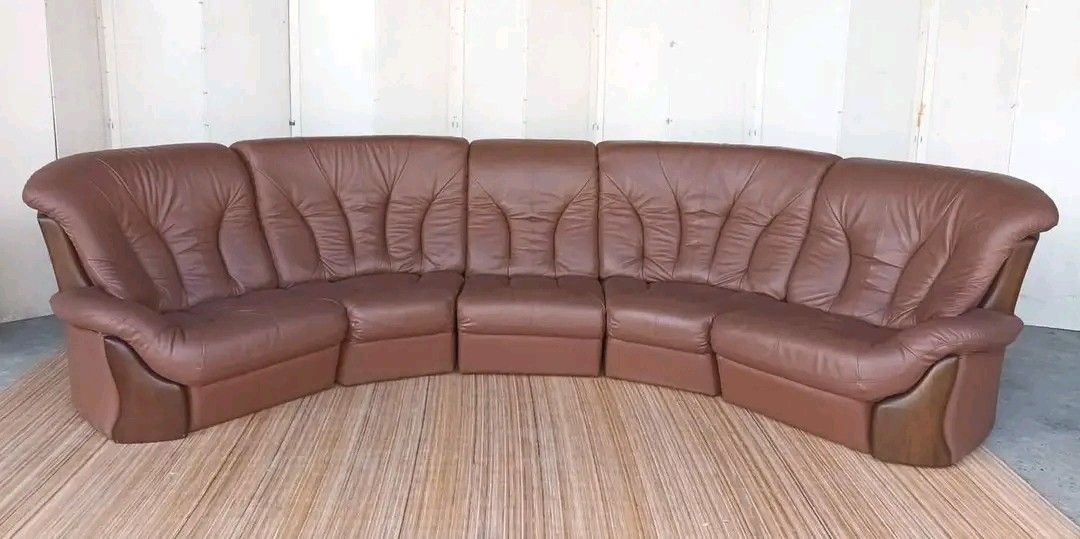 Brown Leather Sectional Sofa (Category: Sofas) located in Valenzuela. Submitted by princeraya55649 (Listing ID 1425748240, Image 1). Description: Big Curve Leather Sofa 5-6 Seater / 10ft Long Price: 25,500 L116 x W37 x H14/34 In good condition Code LJ B22-347 #highlights #JAPANSURPLUS #everyone #followers #japansurplusph #followfollow #fbreels #followersreels #QuezonCity #Pampanga #Bulacan #Pangasinan #Isabela #Cavite #Baguio.
