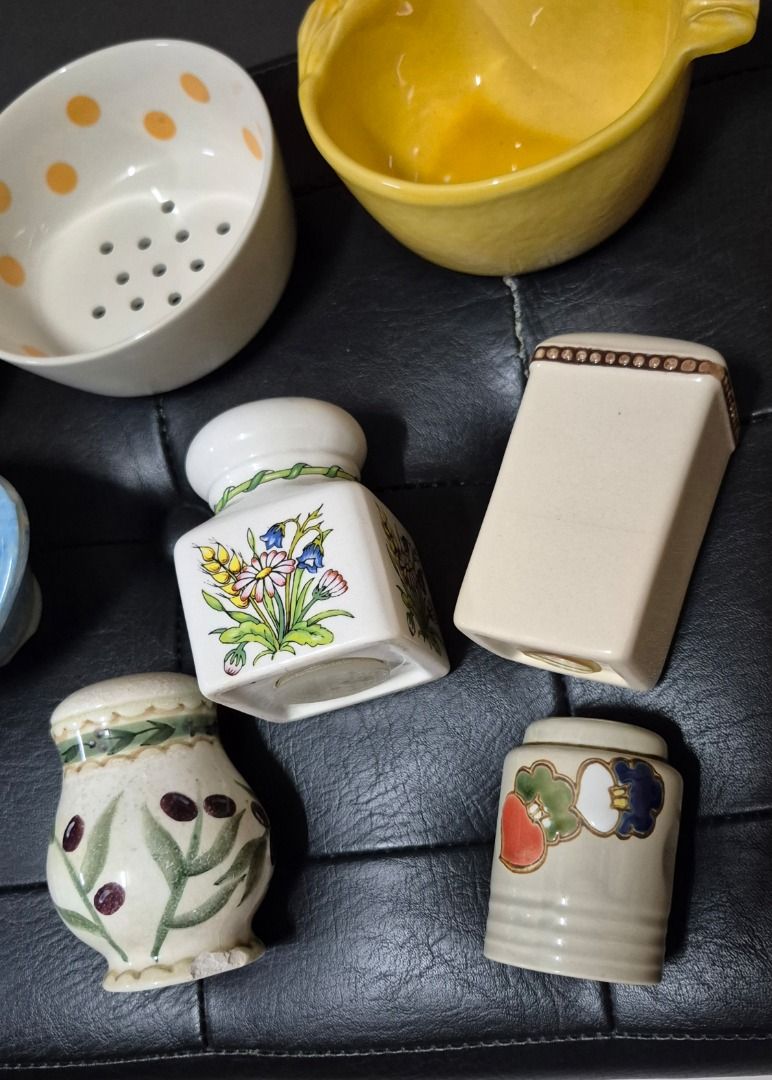 Ceramic Salt and Pepper Shaker, etc. (Category: Food Organization & Storage) located in Quezon City. Submitted by ginny_preloved (Listing ID 1425728764, Image 2). Description: Decluttering.