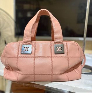(Category: ) located in . Submitted by bunini7 (Listing ID 1425642978, Image 1). Description: .