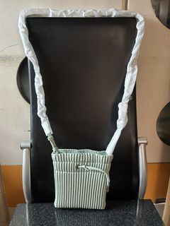 （分類：）位於 。 由 applebottle 提交（商品編號 1425721119，圖片 1）。簡介： 。