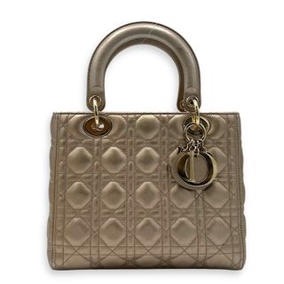 (Category: ) located in . Submitted by carousellluxury (Listing ID 1371611738, Image 1). Description: .