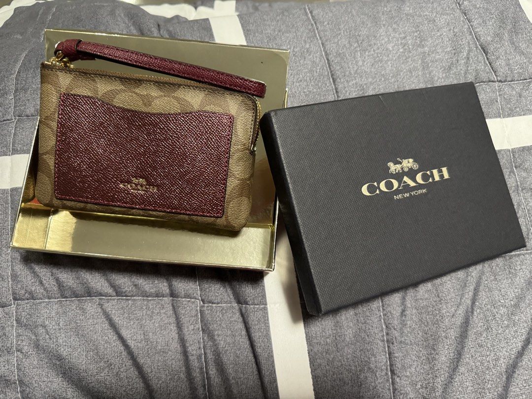 Coach Metallic Cherry Wristlet (Category: Luxury Bags & Wallets) located in Las Pinas. Submitted by vanethneth (Listing ID 1425742473, Image 1). Description: .