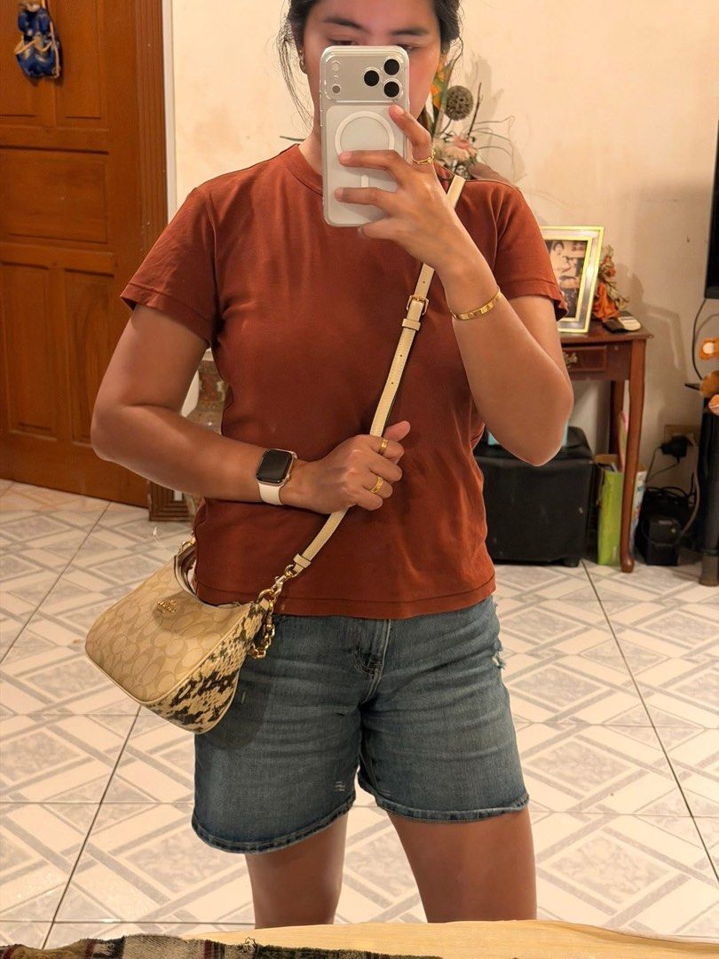 Coach Teri Bag (Category: Luxury Bags & Wallets) located in Quezon City. Submitted by spikesforhope (Listing ID 1425716429, Image 2). Description: .