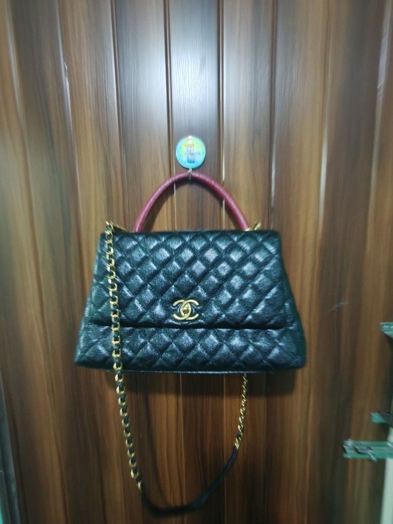 Coco Chanel (Category: Luxury Bags & Wallets) located in Davao. Submitted by navil01 (Listing ID 1425768236, Image 1). Description: DM for Sure buyer po.