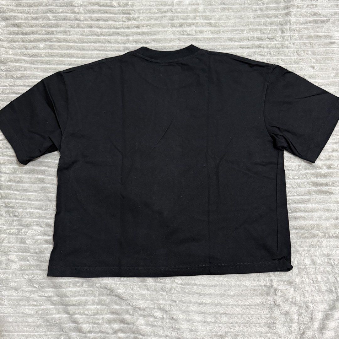 Conceit 2pcs Navy Green & Black Cropped Shirt Men (Category: Tshirts & Polo Shirts ) located in Manila. Submitted by twns_hnpprl (Listing ID 1425798908, Image 3). Description: - Size: Small - Used once - Good condition / no issues.