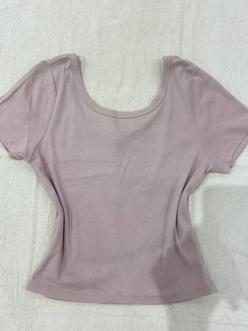 cotton on square neck top (Category: Sleeveless) located in Daraga. Submitted by solanacarson (Listing ID 1425754207, Image 1). Description: large size! .