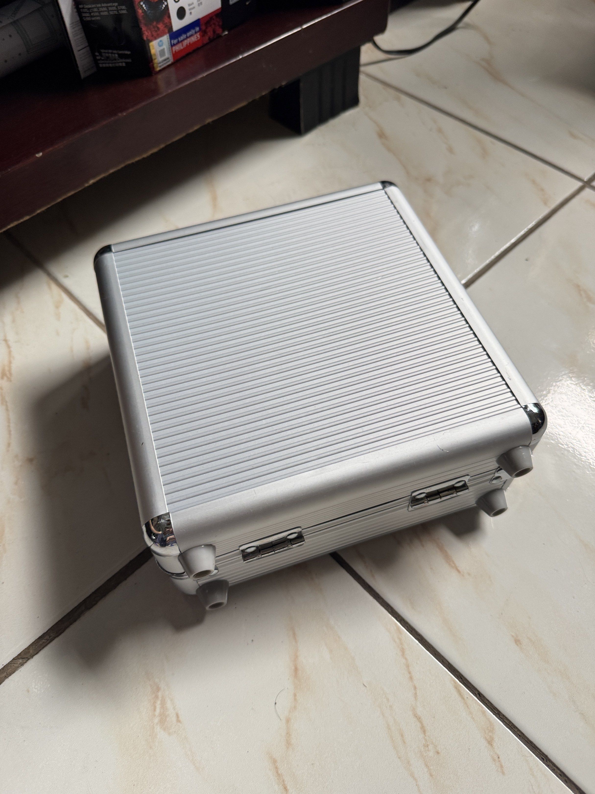 Dominoes Set in Aluminum Case (Category: Toys & Games) located in Pasay City. Submitted by mscaoo (Listing ID 1425675436, Image 3). Description: For Sale!.