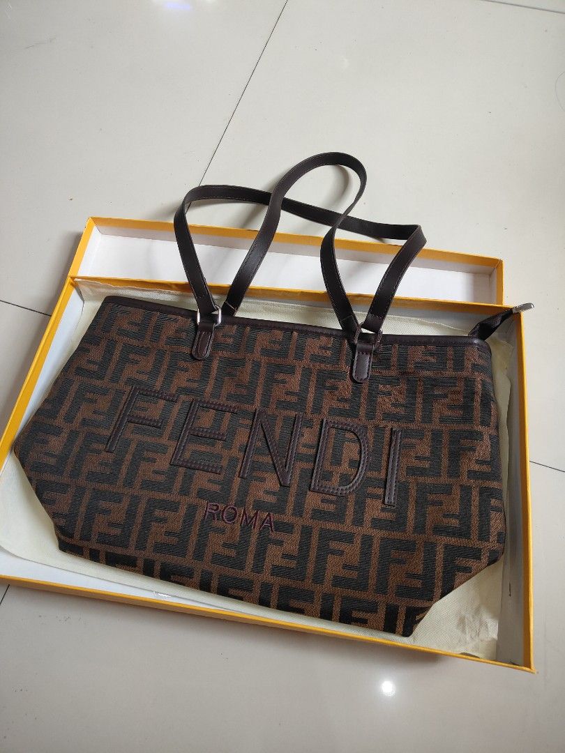 Fendi Roma Tote Bag (Category: Luxury Bags & Wallets) located in Taguig. Submitted by mixxstuffsshopii (Listing ID 1425709106, Image 2). Description: Gift po yan sa akin. Never ko pa naggamit, natambak lang po. .