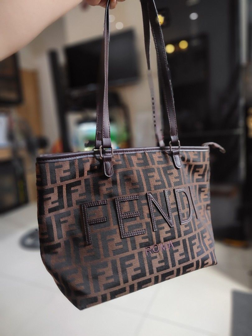 Fendi Roma Tote Bag (Category: Luxury Bags & Wallets) located in Taguig. Submitted by mixxstuffsshopii (Listing ID 1425709106, Image 3). Description: Gift po yan sa akin. Never ko pa naggamit, natambak lang po. .