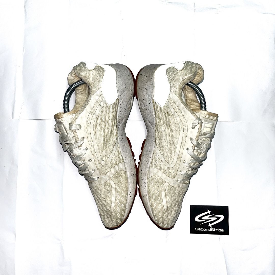 FILA (Category: Sneakers) located in Manila. Submitted by 2ndstride (Listing ID 1425653975, Image 3). Description: GOOD CONDITION US 9.5 / EUR 43 / 27.5 CM PRICE 399 Disclaimer: SecondStride is an independent seller. All brand names and trademarks belong to their respective owners. No brand affiliation implied..