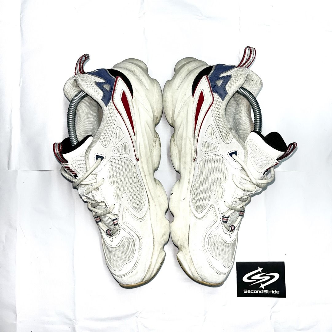 FILA RAY TRACER (Category: Sneakers) located in Manila. Submitted by 2ndstride (Listing ID 1425655031, Image 3). Description: GOOD CONDITION US 10.5 / EUR 44.5 / 27.5 CM PRICE 399 Disclaimer: SecondStride is an independent seller. All brand names and trademarks belong to their respective owners. No brand affiliation implied..