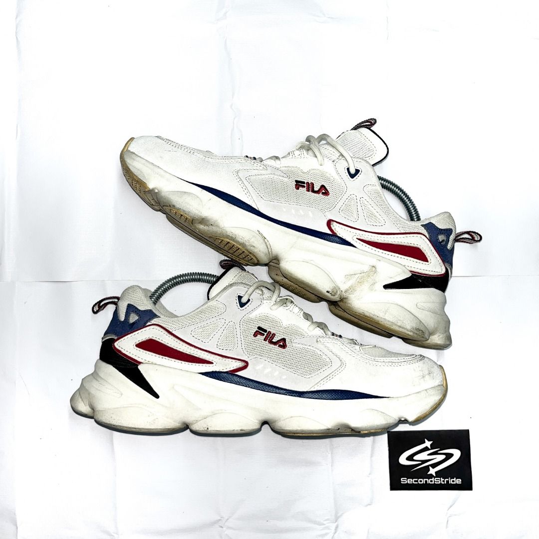 FILA RAY TRACER (Category: Sneakers) located in Manila. Submitted by 2ndstride (Listing ID 1425655031, Image 2). Description: GOOD CONDITION US 10.5 / EUR 44.5 / 27.5 CM PRICE 399 Disclaimer: SecondStride is an independent seller. All brand names and trademarks belong to their respective owners. No brand affiliation implied..