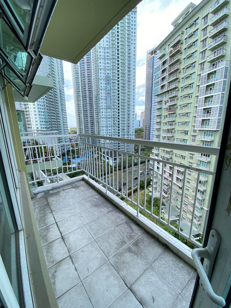 (Category: ) located in . Submitted by synergeticrealtyinc (Listing ID 1425653562, Image 1). Description: .