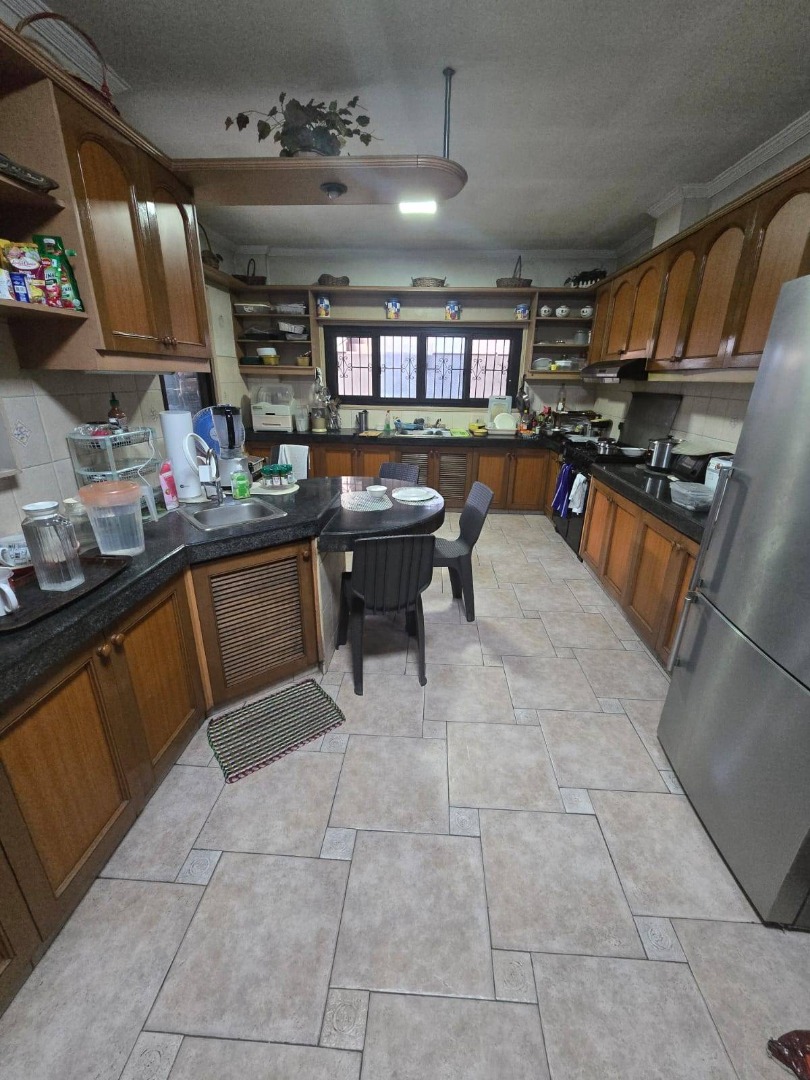 (Category: ) located in . Submitted by REMAXCapital (Listing ID 1425652485, Image 1). Description: .