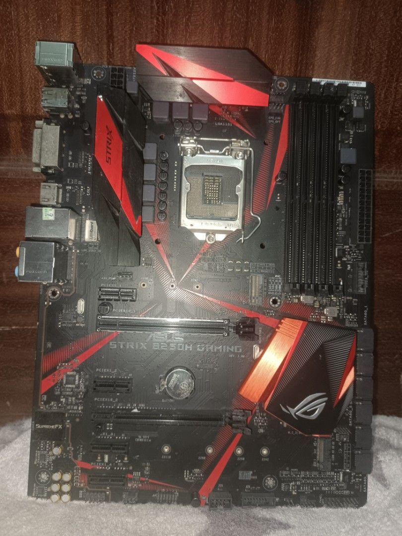 for sale only (bundle w/freebie): (Category: Desktops) located in Quezon City. Submitted by daxter8 (Listing ID 1425713186, Image 2). Description: PSU: SILVERSTONE 550W 80 PLUS BRONZE TRUE RATED - ₱ 3000 ASUS ROG STRIX B250H GAMING - Freebie LOC: NEAR FAIRVIEW SANDIGAN BATASAN HILLS QC.